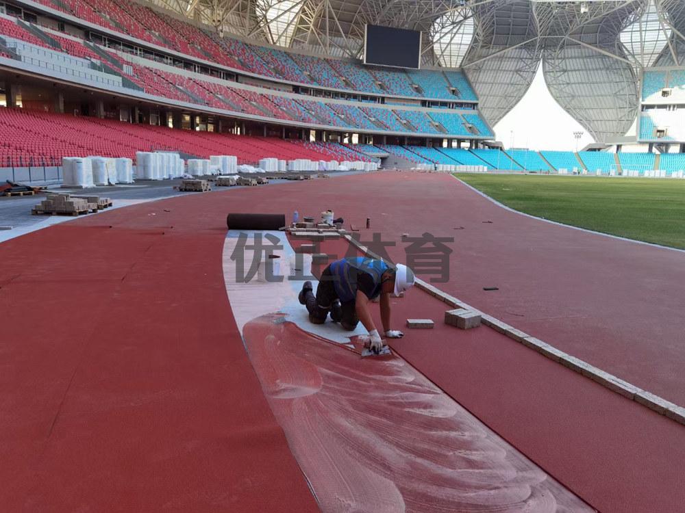 球场材料预制型橡胶跑道每平方米的价格