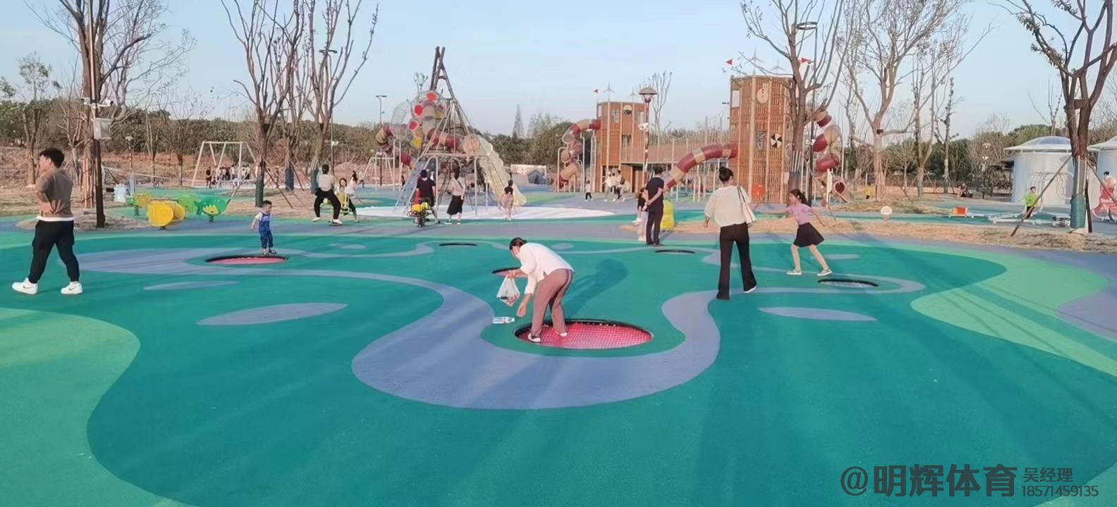 球场材料公园跑道是用什么材料做成的